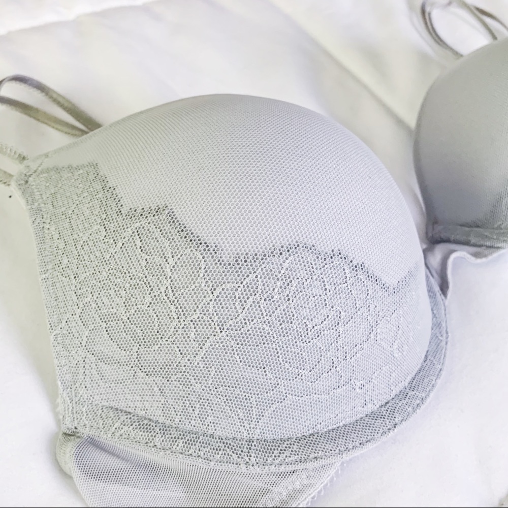 Elegant Lace Push-Up Bra